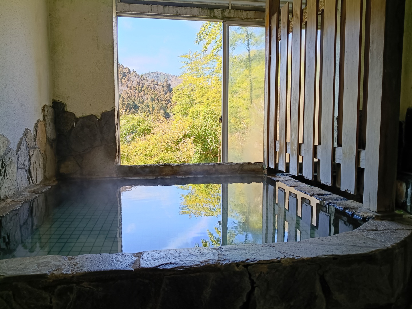旅館　ひとめ荘　3ptのビジュアル